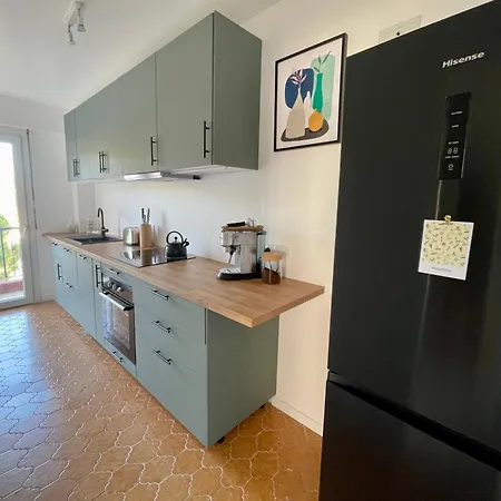 Bright With View Appartement